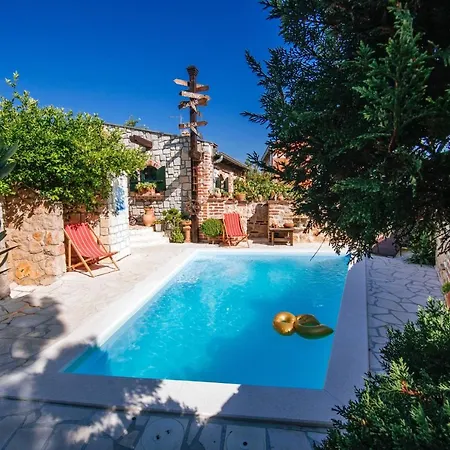 Poolincluded Holiday Halic