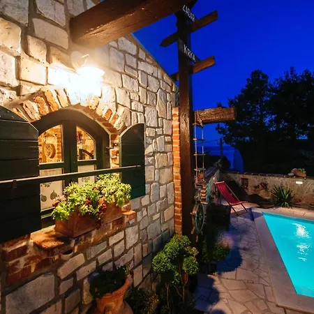 Casa vacanze Poolincluded Holiday Halic *