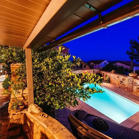 Poolincluded Holiday Halic *