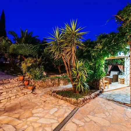 Poolincluded Holiday Halic *