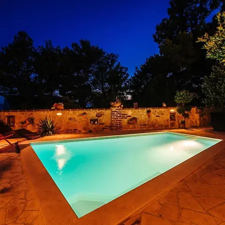 בית נופש Poolincluded Holiday Halic מסלניקה